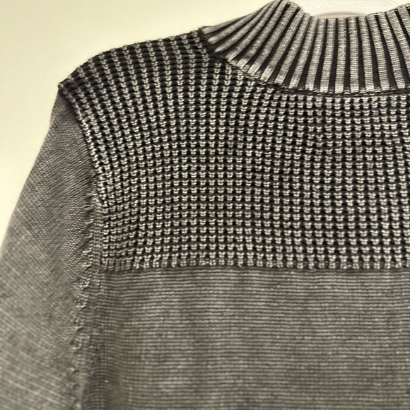 Rock & Republic Men's XL 100% Cotton Mock Neck Henley Faded Pullover Sweater. - Picture 14 of 15